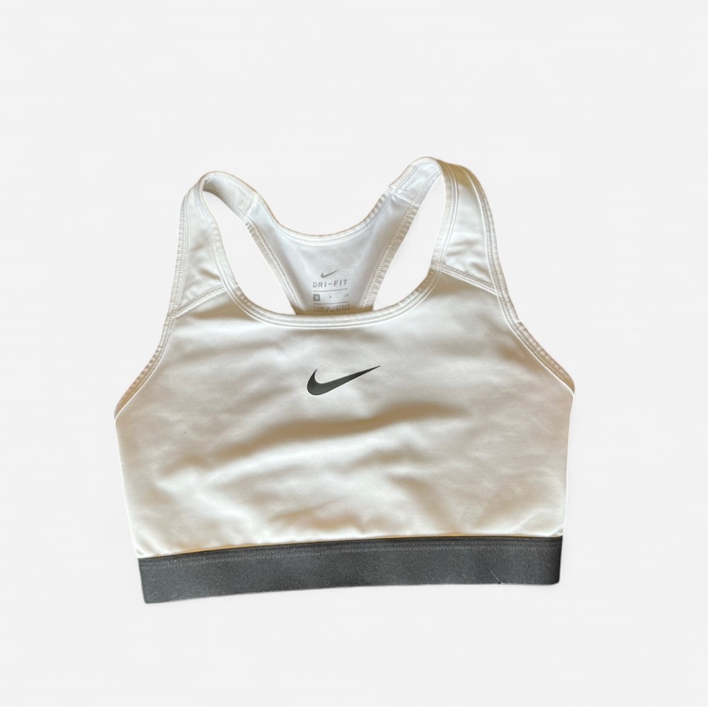 Nike Swoosh Medium Support Women’s Padded Sports Bra